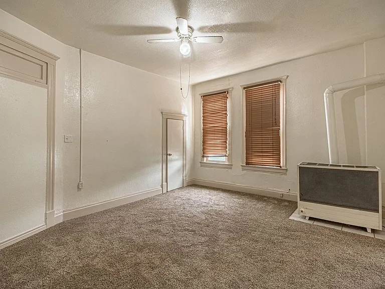 207 Midway Ave — Photo 19