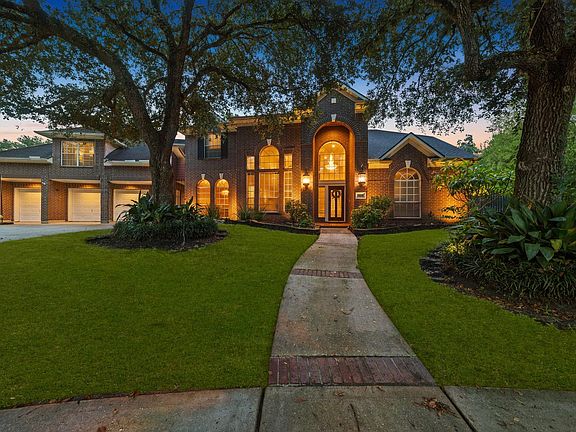 2nd image of 11519 Pecan Canyon Ct