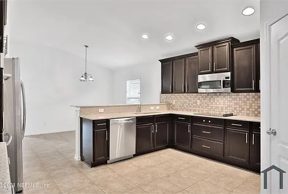 276 W Adelaide Dr — Photo 8
