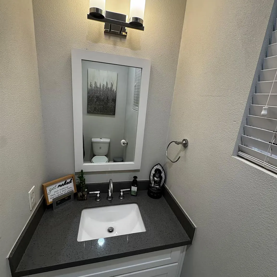 3 bed, 2.5 bath, 2396 sqft, $2,800 — Photo 4