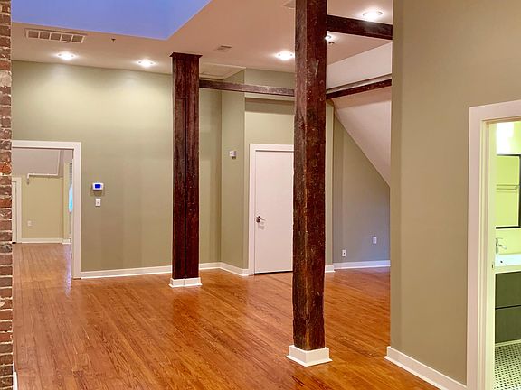 3rd image of 715 Sherman St #13