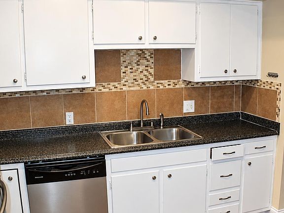 3rd image of 3217 Glanzman Rd Unit 72X
