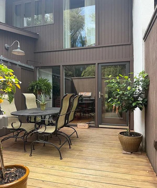 12 Arden Way