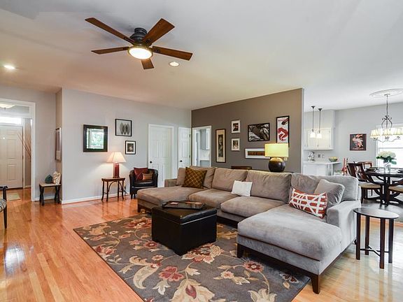 4th image of 6725 Autumnwood Dr