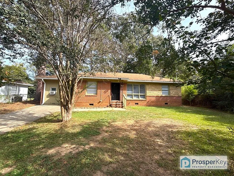 2440 Diane Ave