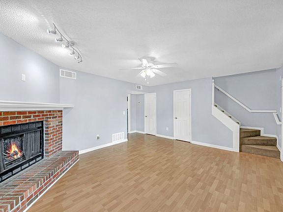 3rd image of 4000 Sand Wedge Cir NW