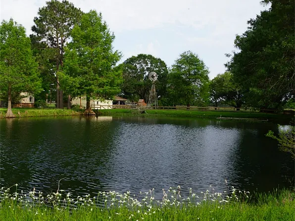 3851 County Road 155, Alvin, TX 77511