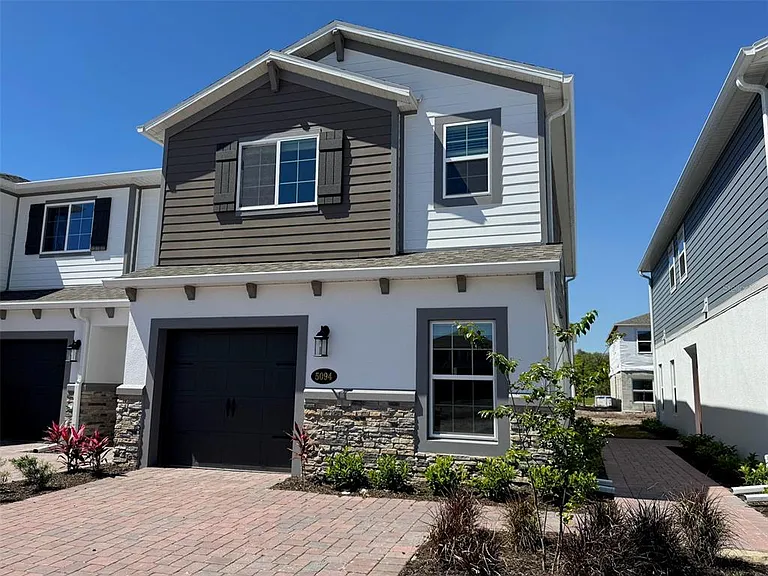 5094 Rain Shadow Dr — Photo 2
