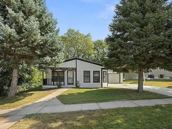 209 N 5th St, Newman Grove, NE 68758