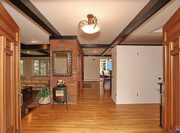 2nd image of 665 Iroquois St