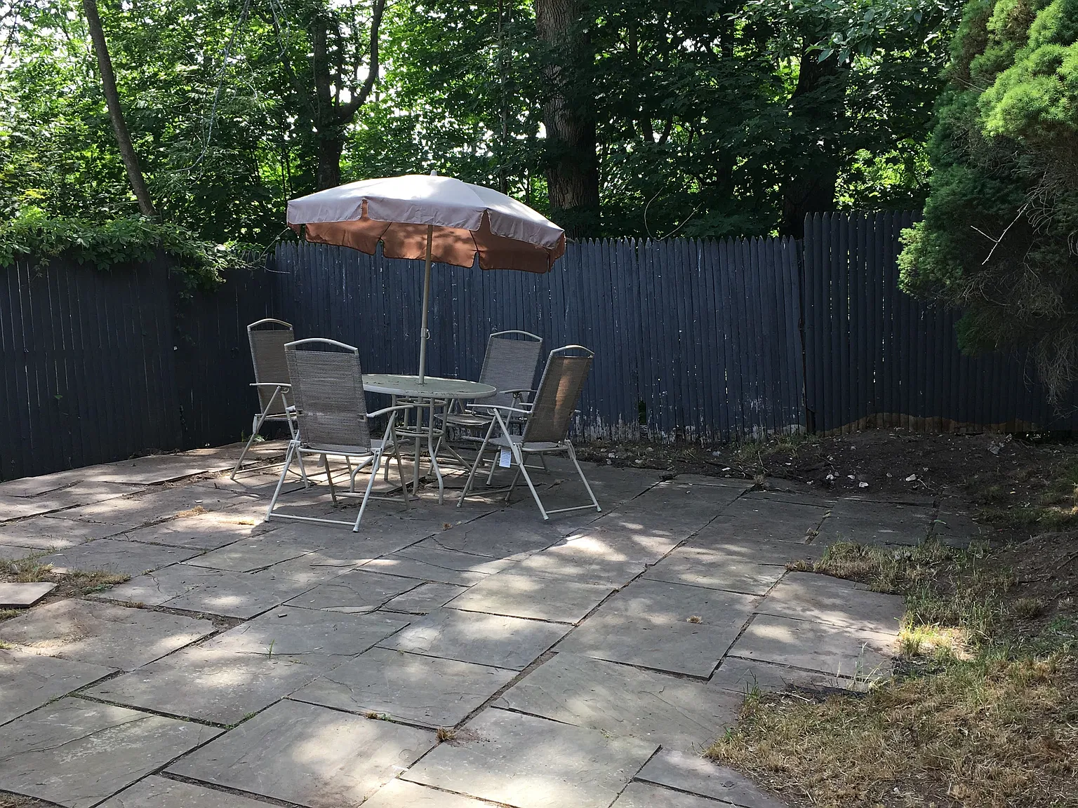 3 bed, 1192 sqft, $2,000 — Photo 3
