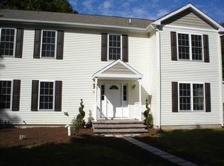 9 Willow Dr, Lake Hopatcong, NJ 07849