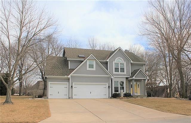 1st image of 1113 SW Coachlight Dr