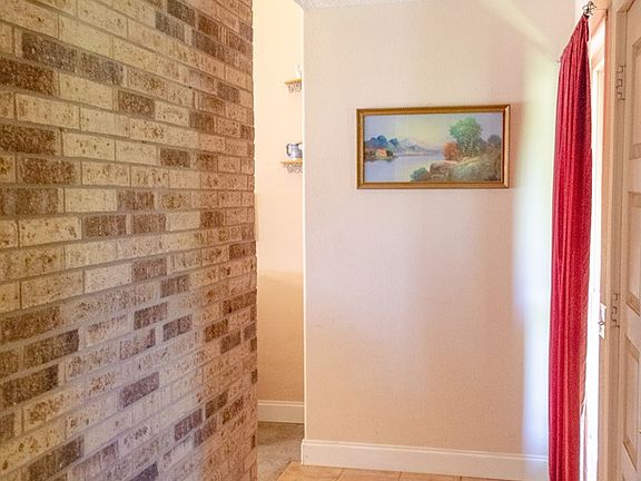 4th image of 501 County Road 5597