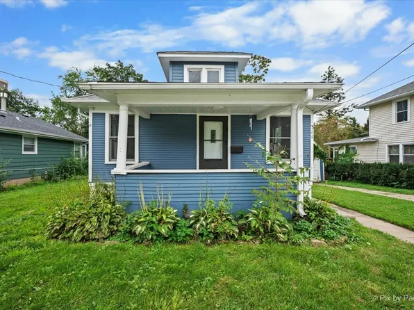 311 Locust St, Elgin, IL 60123