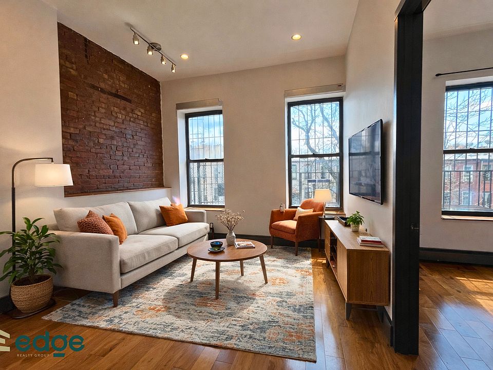 1st image of 382 Kosciuszko St APT 2