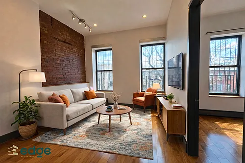 382 Kosciuszko St #3B Photo 1