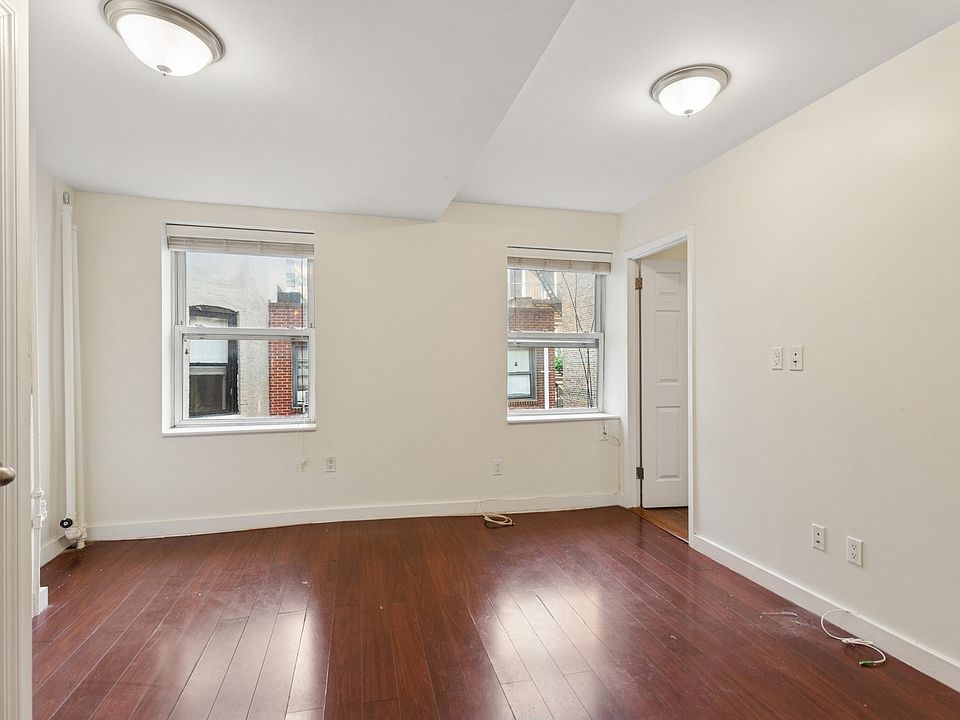 1st image of 320 E 11th St APT 403