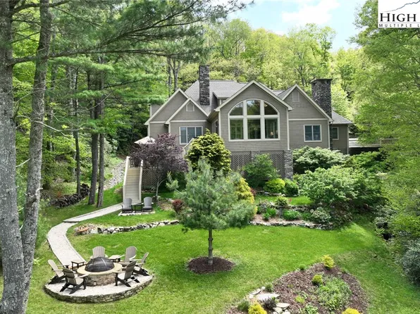 137 Fairway 12 Court, Blowing Rock, NC 28605