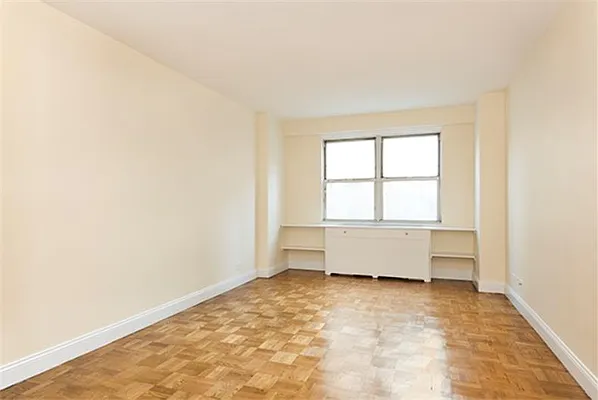 Rented by Buchbinder & Warren | media 9