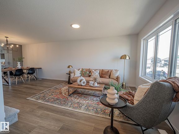3rd image of 6 Brougham Dr