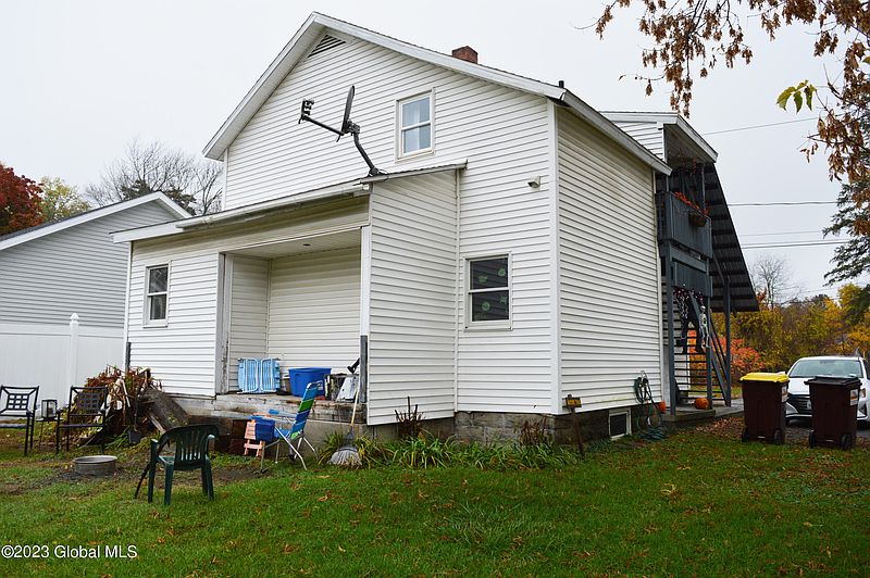 4th image of 94 Montcalm Street