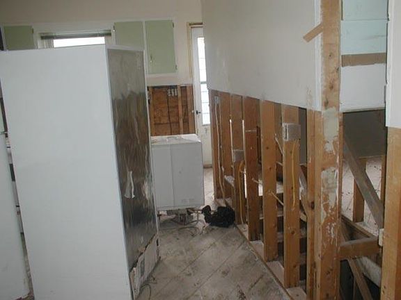 4th image of 20 Oak Ave