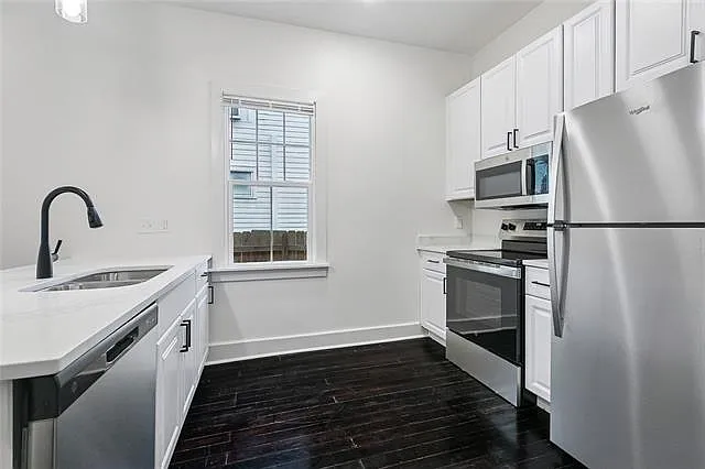 4023 Franklin Ave — Photo 7