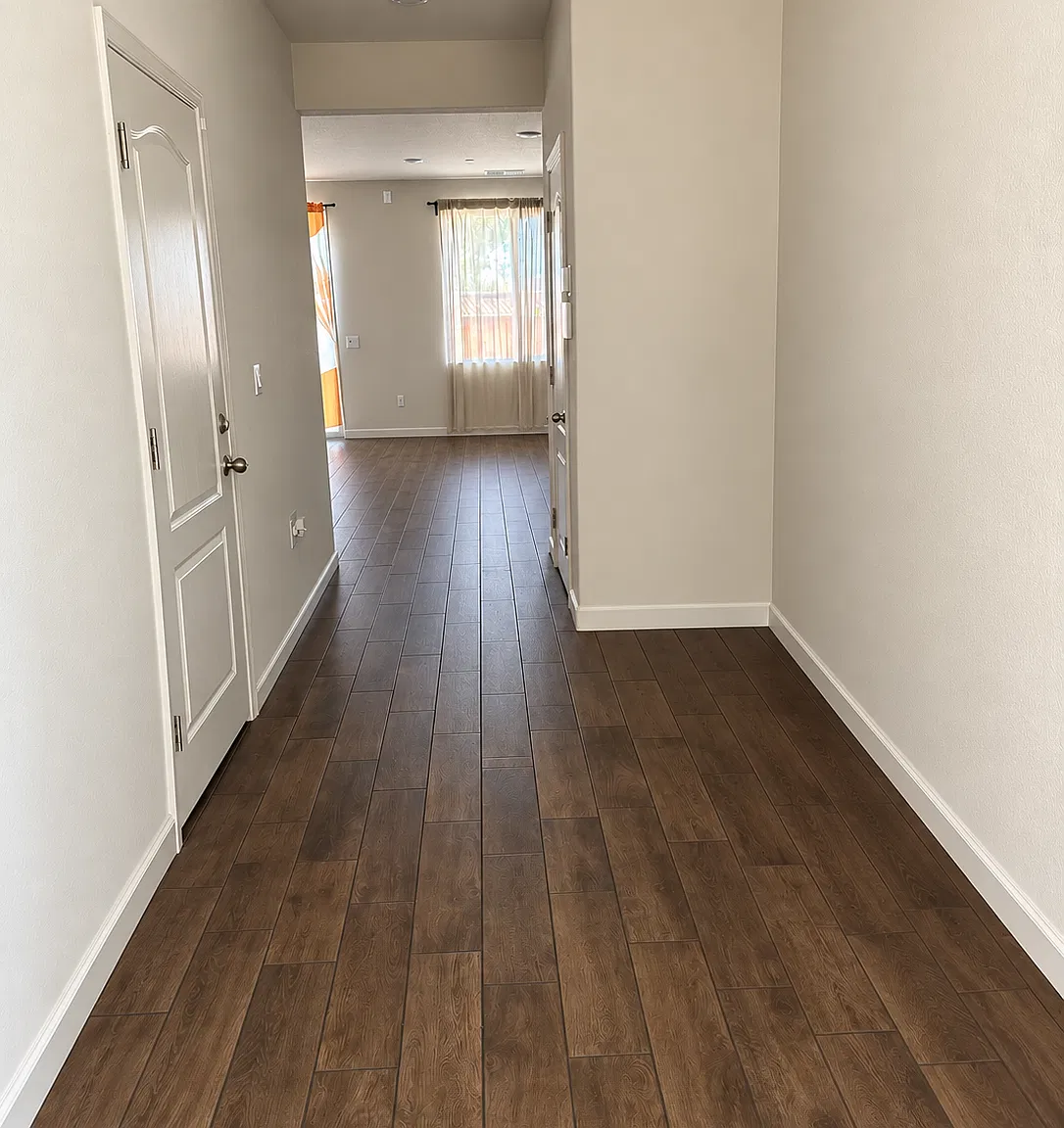 4 bed, 2.5 bath, 2045 sqft, $3,950 — Photo 2