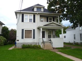 2200A Doty St, Oshkosh, WI 54902