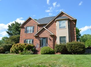 1613 Slane Rd, Clemmons, NC 27012