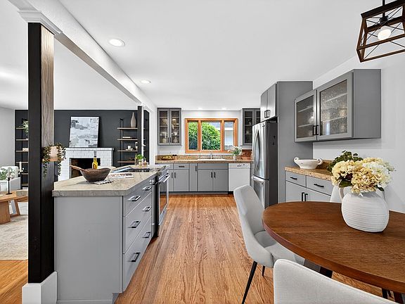 5th image of 8135 Valentine Avenue