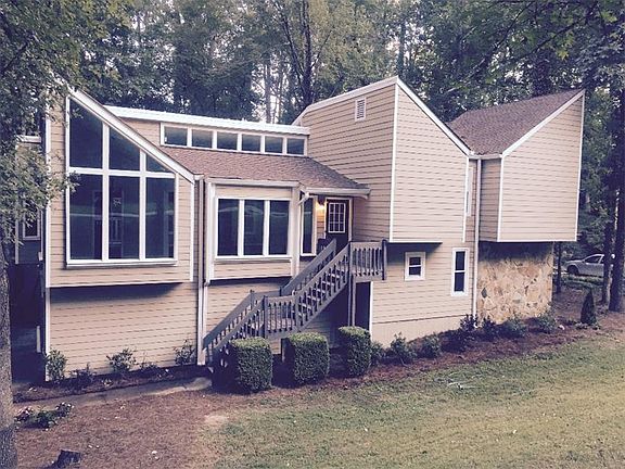 2nd image of 4319 Laurel Summit Ct SE