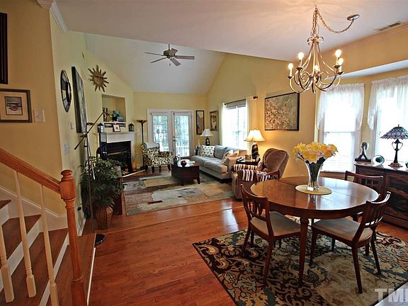 4th image of 705 Quiet Woods Pl
