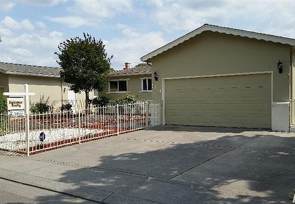 2nd image of 2714 Manzanita Ave