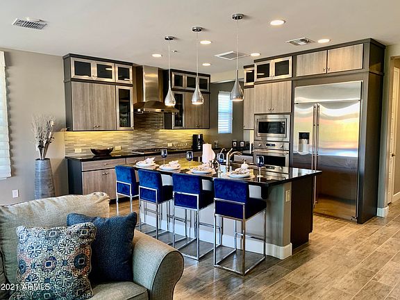 open concept kitchen/great room