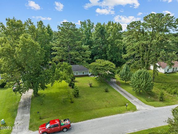 3rd image of 1006 Birchwood Lane