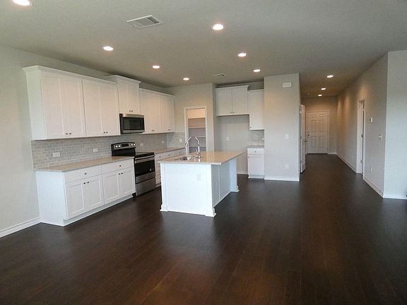 4th image of 240 Magna Ln