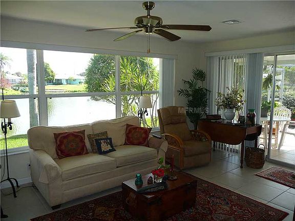 5th image of 1335 Cambridge Dr