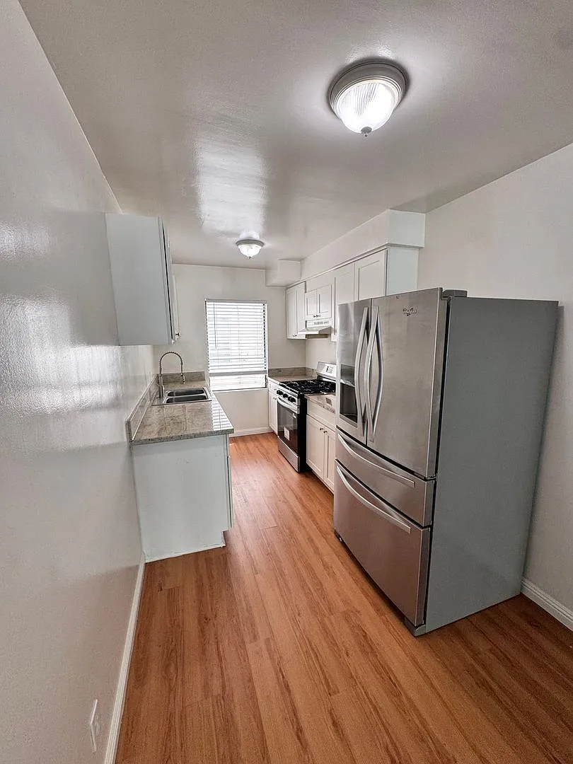 2242 San Anseline Ave — Photo 4