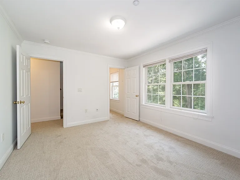 7 Dewey St #2 — Photo 8