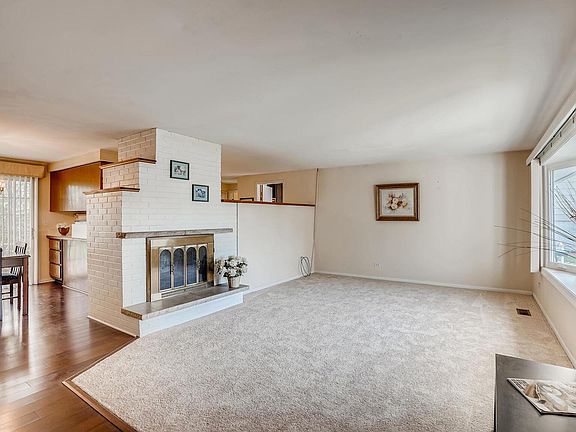 5th image of 1500 Hartmann Dr