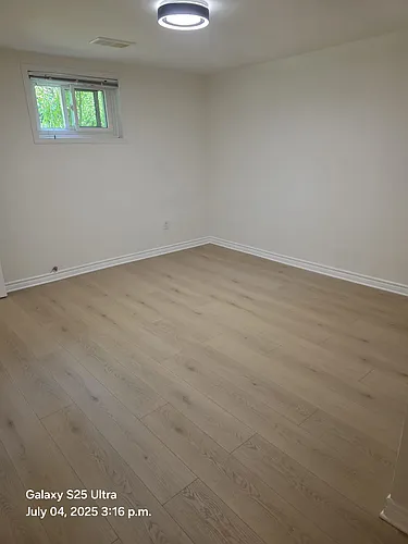 32 Houston Cres #LEVEL B Photo 1
