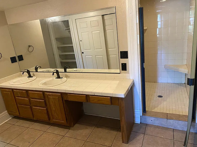 123 W Phoenix Ave — Photo 6