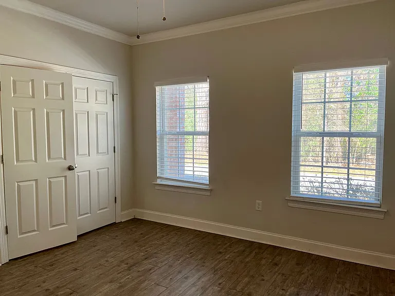 18645 Greenwell Springs Rd — Photo 11