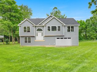 485 Sheafe Rd, Poughkeepsie, NY 12601