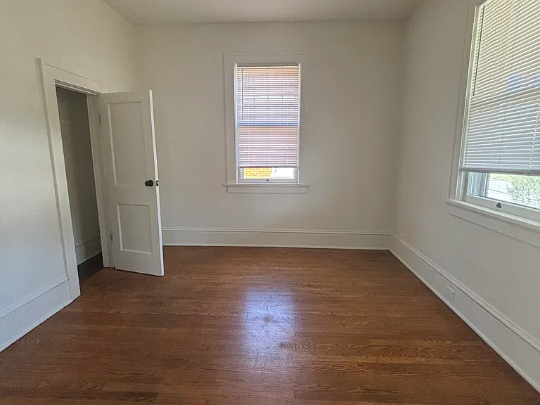 2632 Clifton St NW — Photo 10