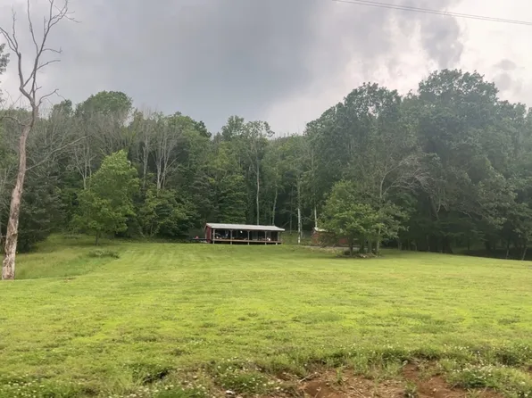 2832 New Harmony Rd, Hartsville, TN 37074