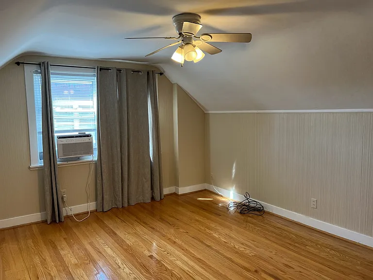 large master bedroom with full bath and walk-in closet