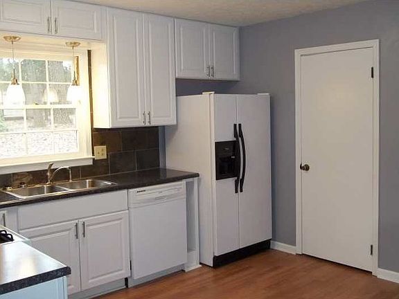 4th image of 406 Sherwood Dr